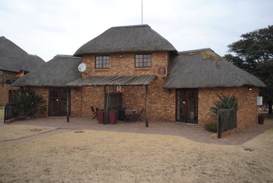 4 Bedroom Property for Sale in Mooilande Gauteng