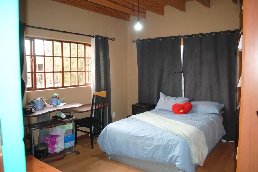 4 Bedroom Property for Sale in Mooilande Gauteng