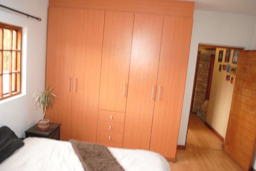 4 Bedroom Property for Sale in Mooilande Gauteng