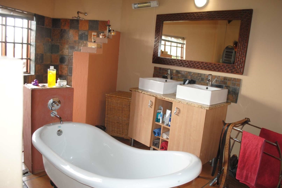 4 Bedroom Property for Sale in Mooilande Gauteng