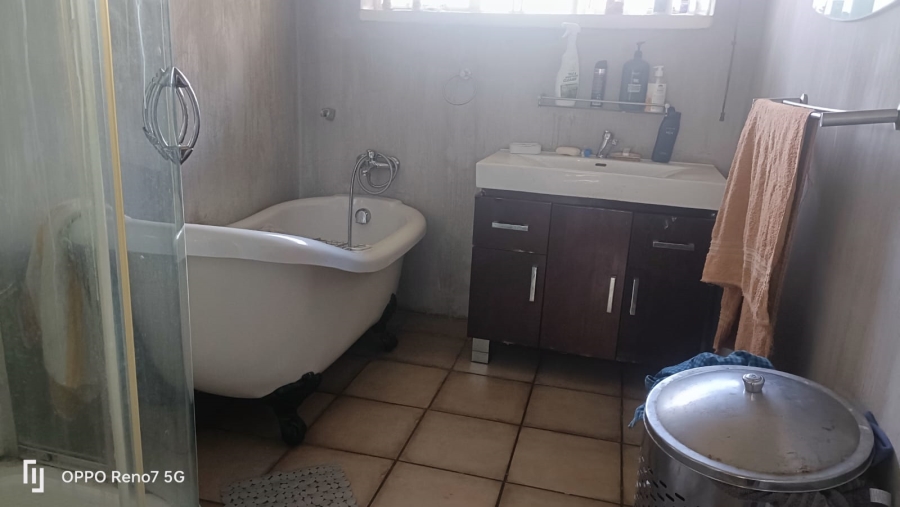 3 Bedroom Property for Sale in Selcourt Gauteng