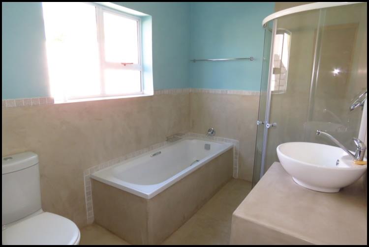 To Let 2 Bedroom Property for Rent in Weltevreden Park Gauteng