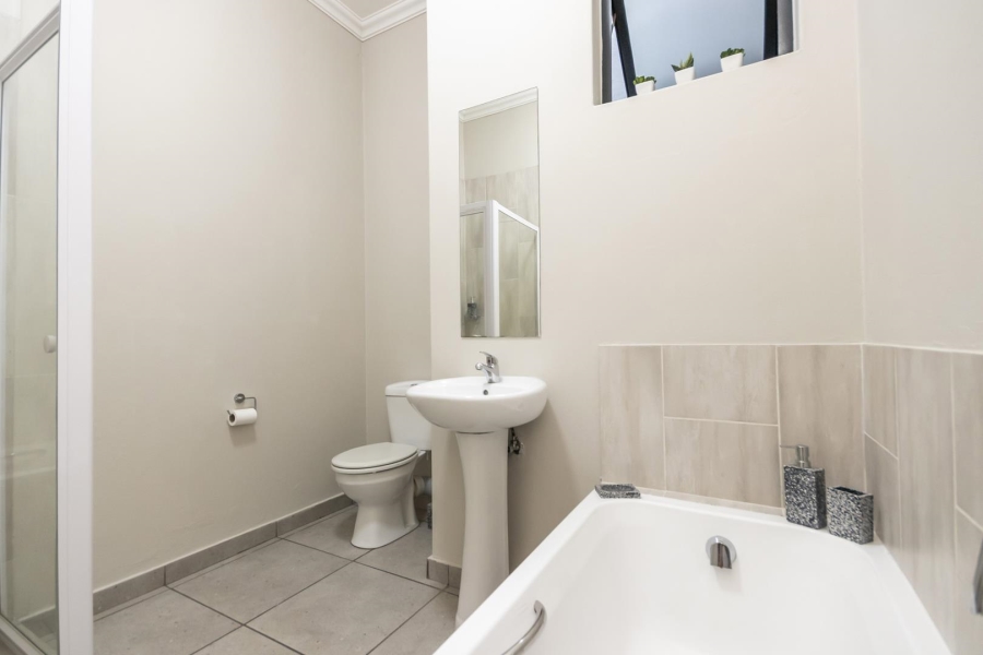 To Let 2 Bedroom Property for Rent in Ferndale Gauteng