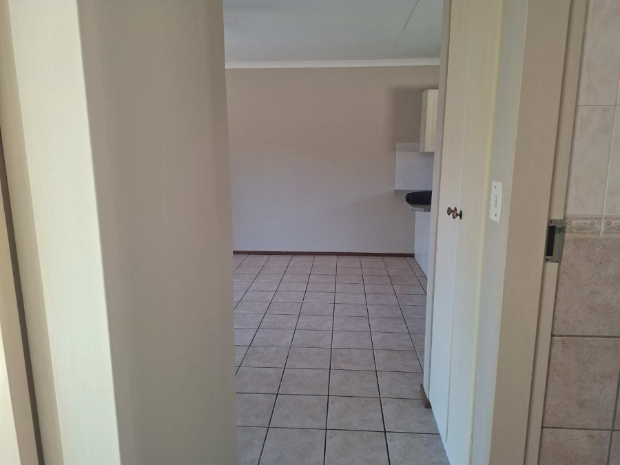 2 Bedroom Property for Sale in Doornpoort Gauteng