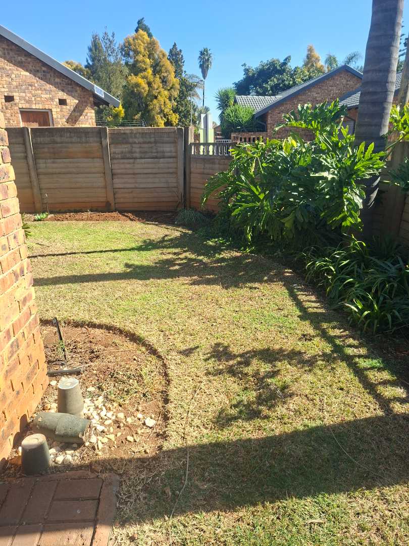 2 Bedroom Property for Sale in Doornpoort Gauteng