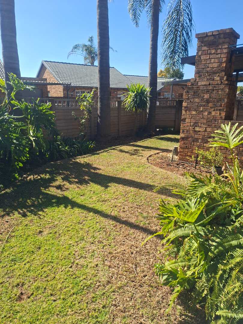 2 Bedroom Property for Sale in Doornpoort Gauteng