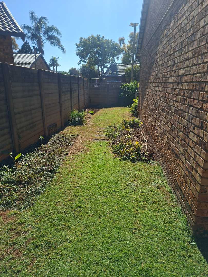 2 Bedroom Property for Sale in Doornpoort Gauteng