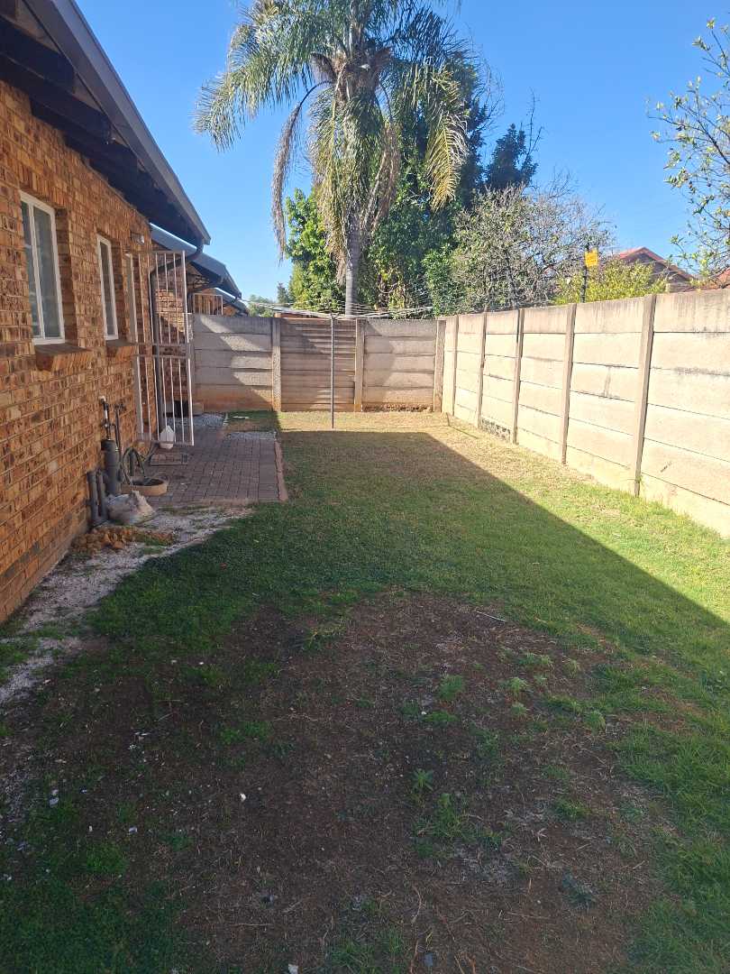 2 Bedroom Property for Sale in Doornpoort Gauteng