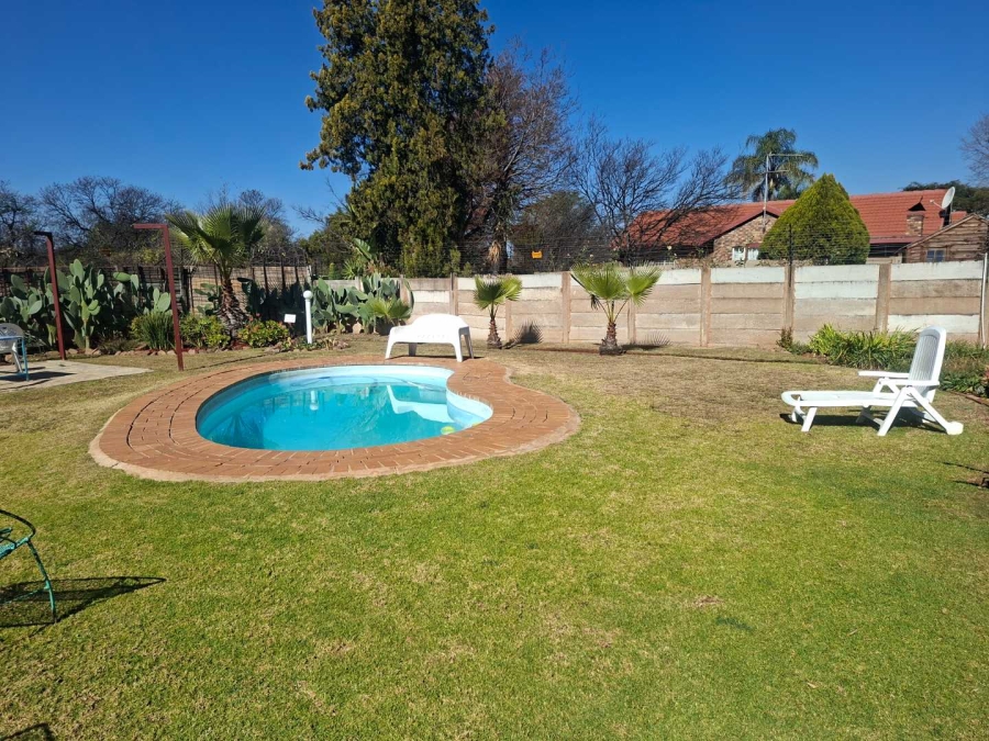 2 Bedroom Property for Sale in Doornpoort Gauteng