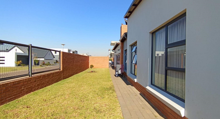 4 Bedroom Property for Sale in Six Fountains Residential Estate Gauteng