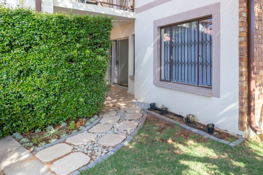 2 Bedroom Property for Sale in Wilgeheuwel Gauteng