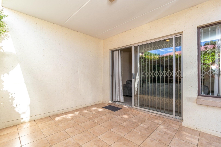 2 Bedroom Property for Sale in Wilgeheuwel Gauteng