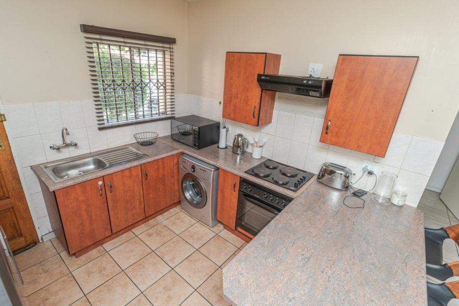 2 Bedroom Property for Sale in Wilgeheuwel Gauteng
