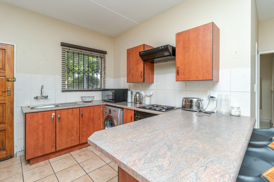 2 Bedroom Property for Sale in Wilgeheuwel Gauteng