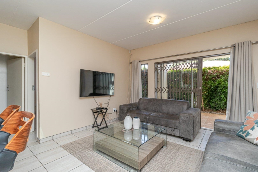 2 Bedroom Property for Sale in Wilgeheuwel Gauteng