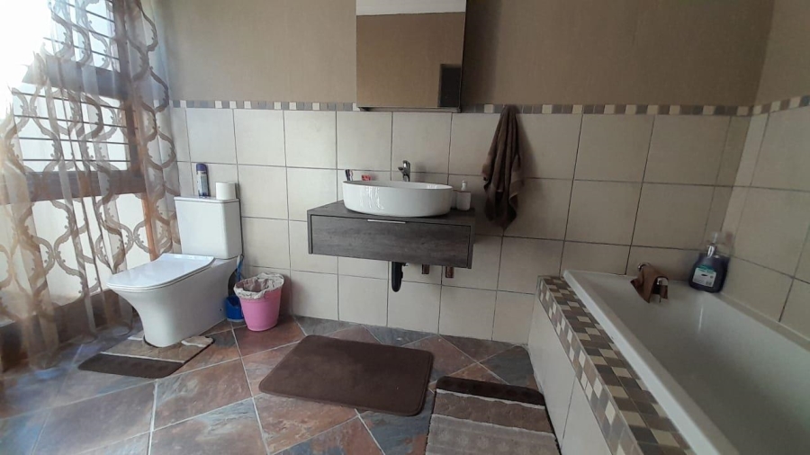 4 Bedroom Property for Sale in Birch Acres Gauteng