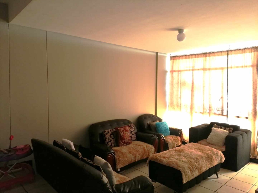 2 Bedroom Property for Sale in Yeoville Gauteng