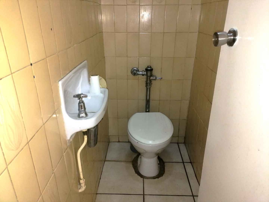 2 Bedroom Property for Sale in Yeoville Gauteng