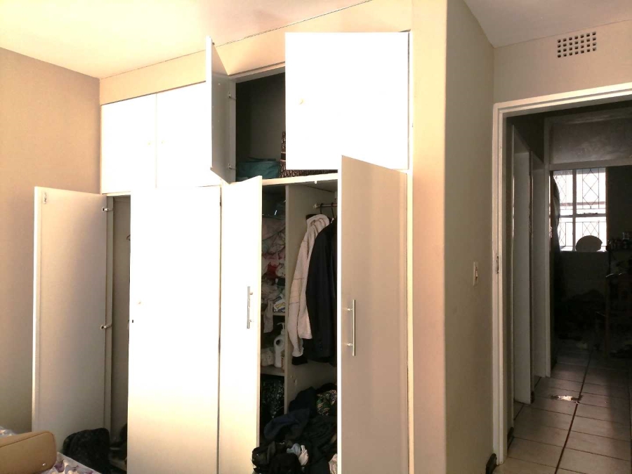 2 Bedroom Property for Sale in Yeoville Gauteng