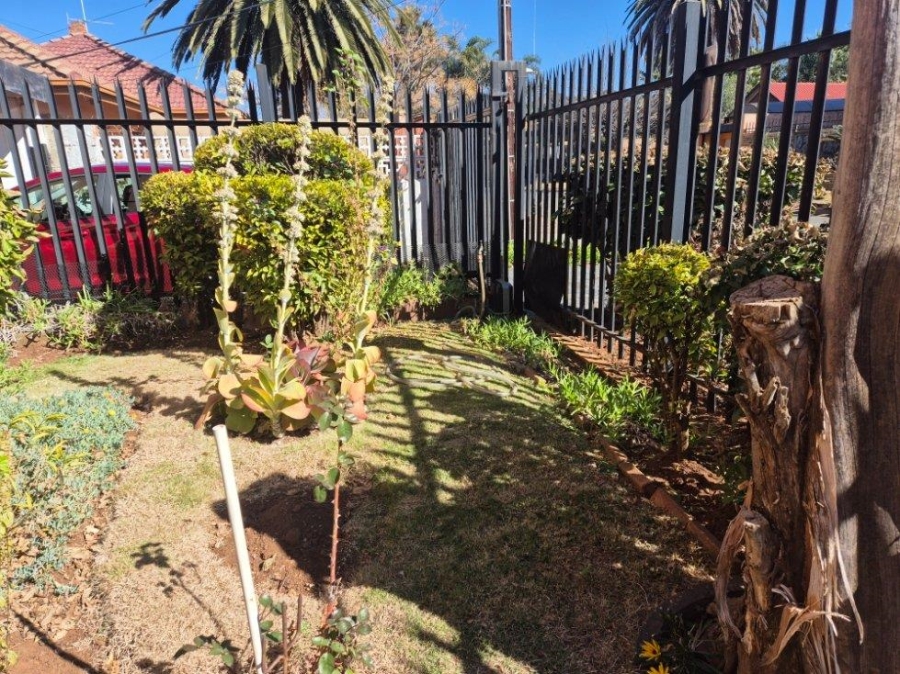 5 Bedroom Property for Sale in Lenasia Ext 1 Gauteng