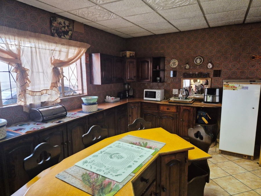 5 Bedroom Property for Sale in Lenasia Ext 1 Gauteng
