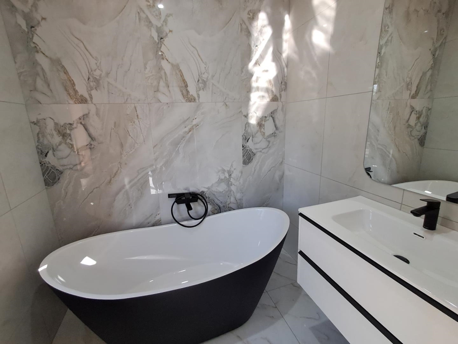 3 Bedroom Property for Sale in Brackenhurst Gauteng