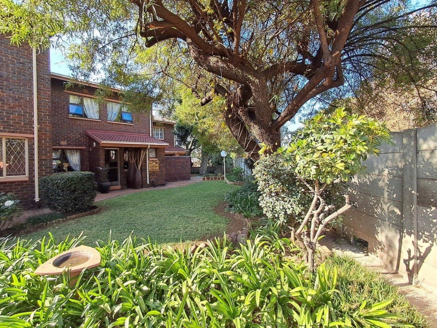 3 Bedroom Property for Sale in Brackenhurst Gauteng