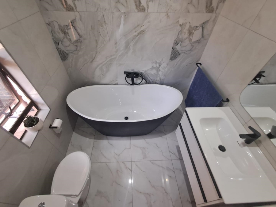 3 Bedroom Property for Sale in Brackenhurst Gauteng