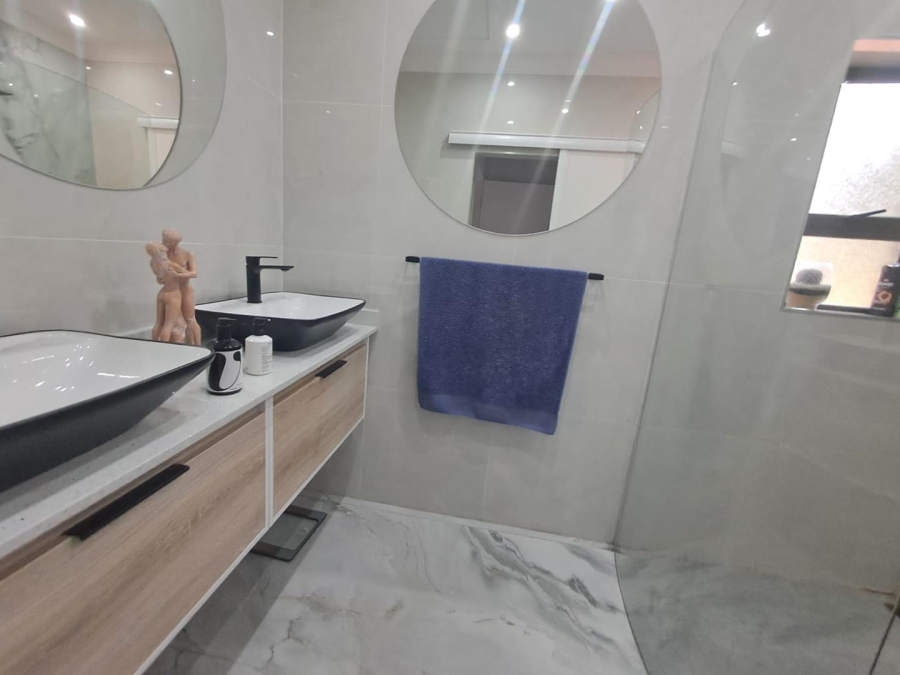 3 Bedroom Property for Sale in Brackenhurst Gauteng