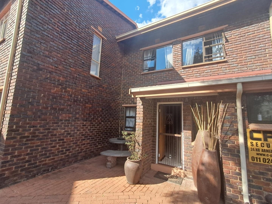 3 Bedroom Property for Sale in Brackenhurst Gauteng