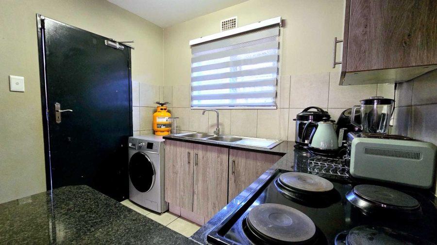 2 Bedroom Property for Sale in La Montagne Gauteng