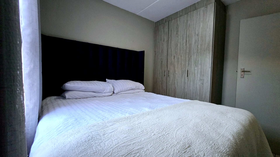 2 Bedroom Property for Sale in La Montagne Gauteng