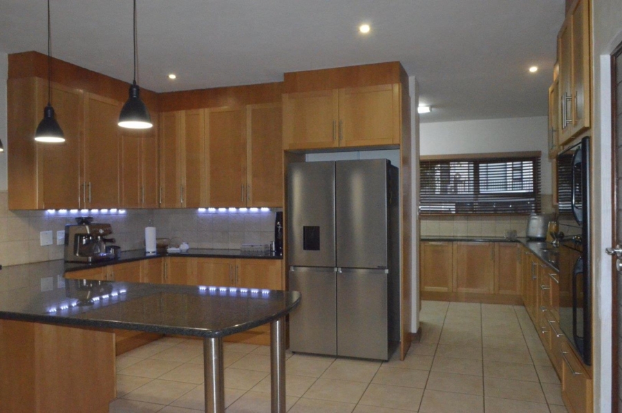 4 Bedroom Property for Sale in Bronberg Gauteng