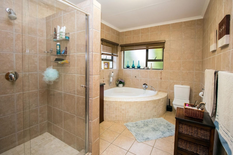 4 Bedroom Property for Sale in Bronberg Gauteng