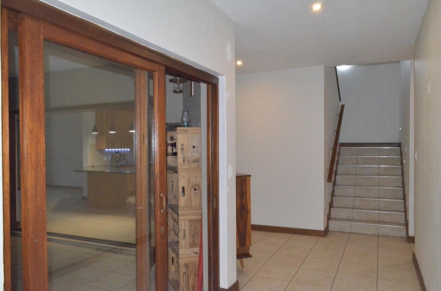 4 Bedroom Property for Sale in Bronberg Gauteng