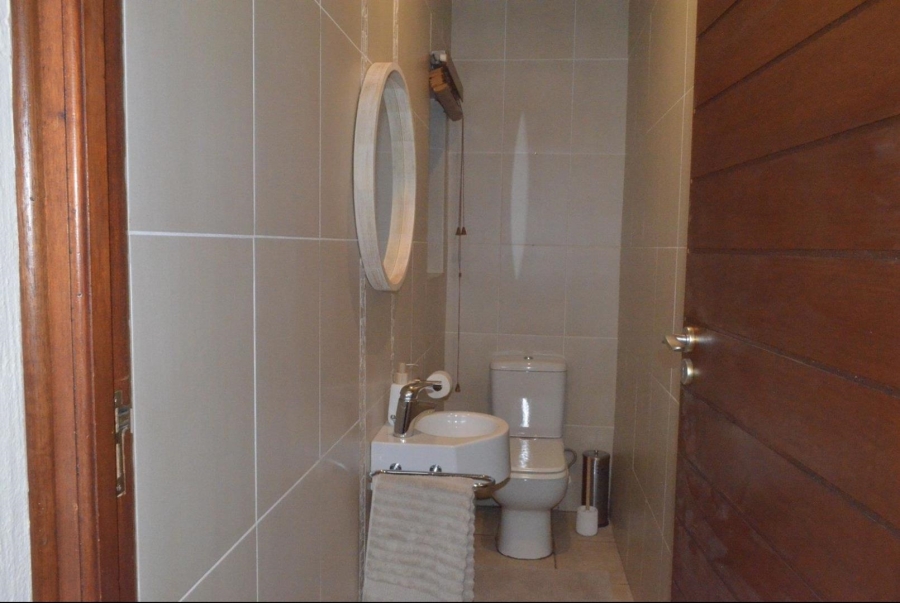 4 Bedroom Property for Sale in Bronberg Gauteng
