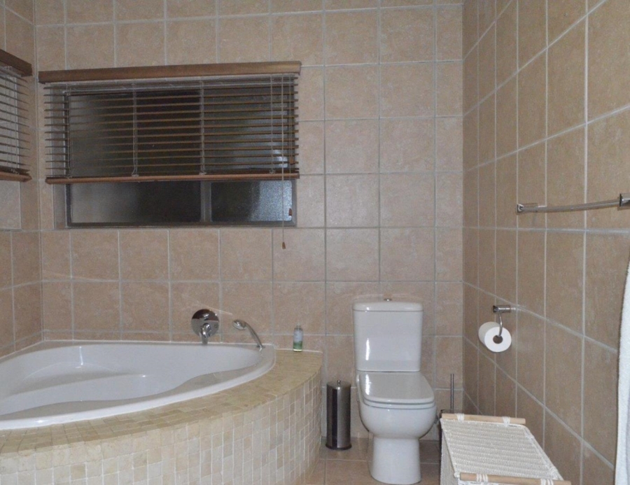 4 Bedroom Property for Sale in Bronberg Gauteng