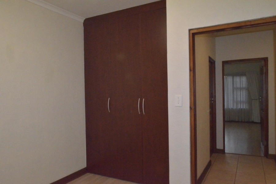 4 Bedroom Property for Sale in Bronberg Gauteng