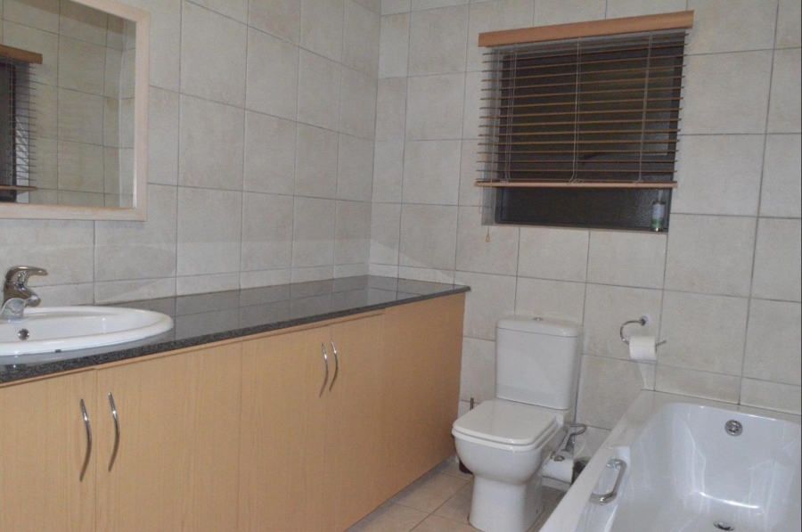 4 Bedroom Property for Sale in Bronberg Gauteng