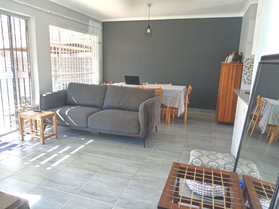 2 Bedroom Property for Sale in Garsfontein Gauteng