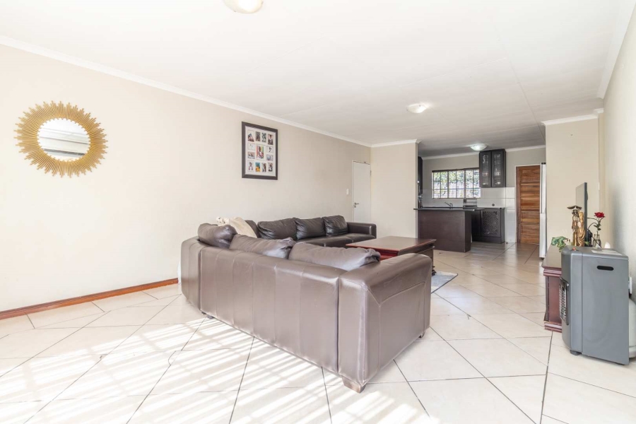 4 Bedroom Property for Sale in Honeydew Ridge Gauteng