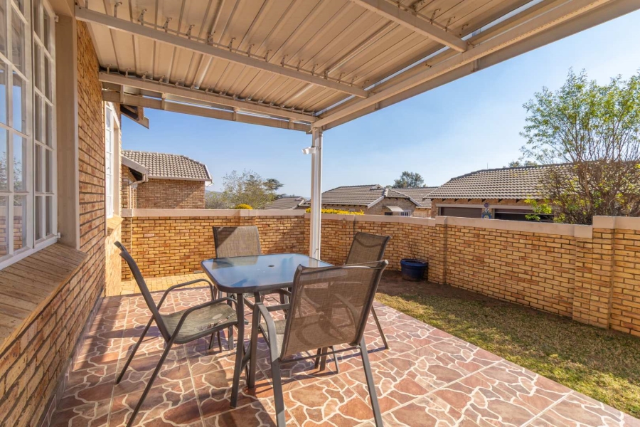 4 Bedroom Property for Sale in Honeydew Ridge Gauteng