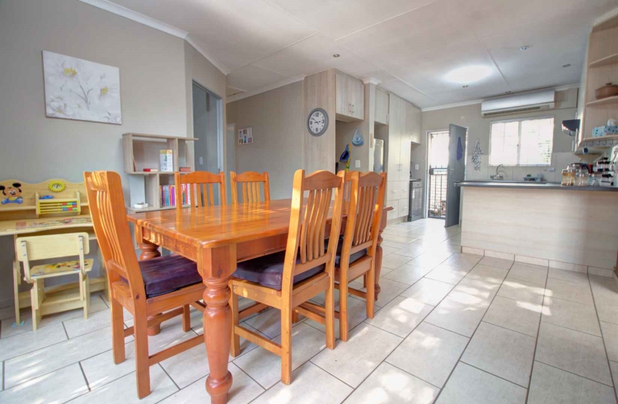 3 Bedroom Property for Sale in Wilgeheuwel Gauteng