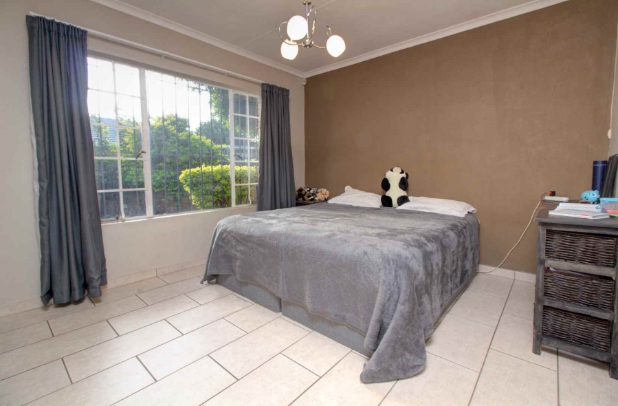 3 Bedroom Property for Sale in Wilgeheuwel Gauteng