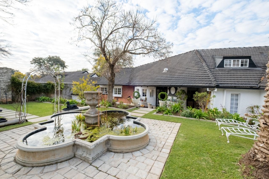 7 Bedroom Property for Sale in Bryanston Gauteng