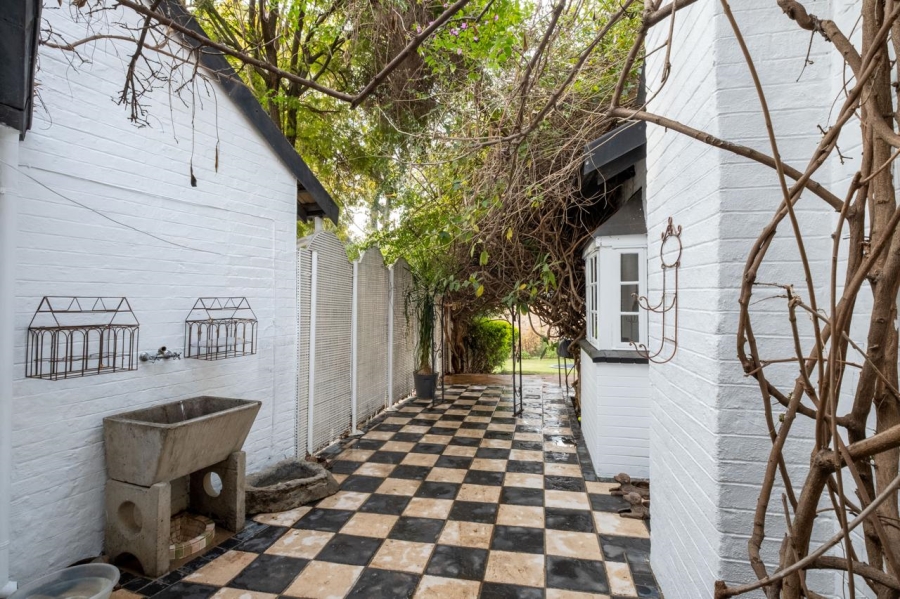 7 Bedroom Property for Sale in Bryanston Gauteng