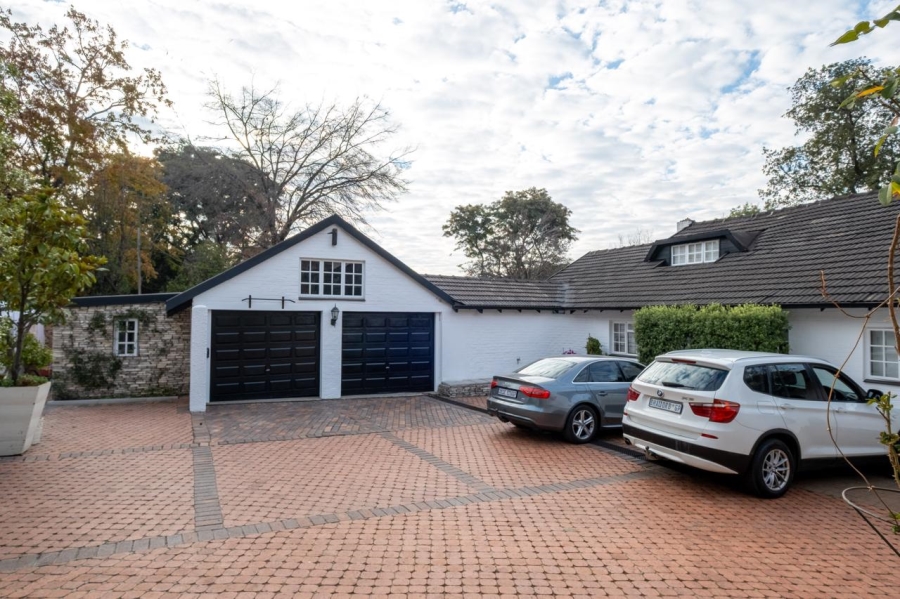 7 Bedroom Property for Sale in Bryanston Gauteng