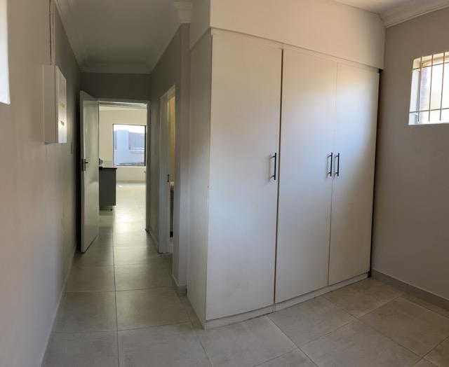 To Let 1 Bedroom Property for Rent in Mondeor Gauteng
