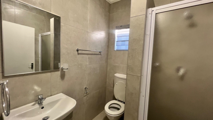 To Let 1 Bedroom Property for Rent in Mondeor Gauteng