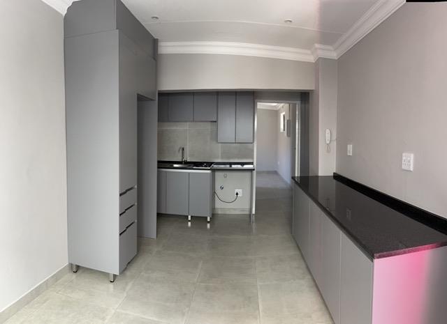To Let 1 Bedroom Property for Rent in Mondeor Gauteng